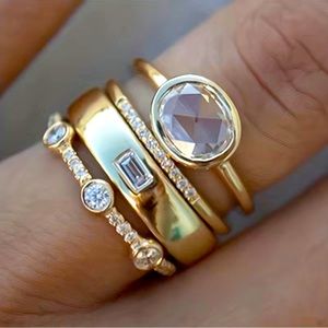 ✨✨4pcs Bridal Engagement Ring Set✨✨